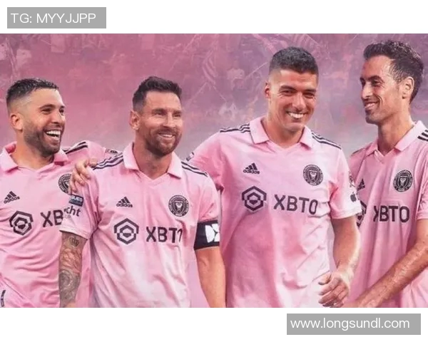 足球明星搭配的经典名字有哪些值得关注的传奇球员与他们的故事